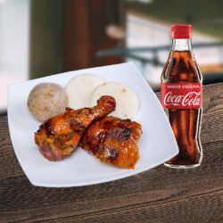 Combo 1 : 1/4 Pollo Asado + Papa + Arepa + Coca Cola Botella 10 Oz)