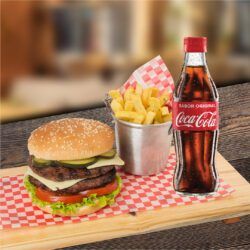 Combo Hamburguesa Doble 300 gr + Papa Francesa + Coca Cola Botella 10 Oz