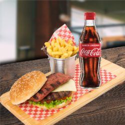 Combo Hamburguesa Argentina 150 gr+ Papa Francesa + Coca Cola Botella 10 Oz