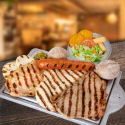 Parrillada con Ensalada Hawaiana