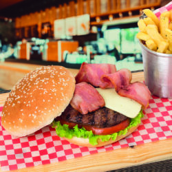 Hamburguesa Americana 150 gr con Papa Francesa