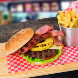 Hamburguesa Deluxe 150 gr + Papa Francesa