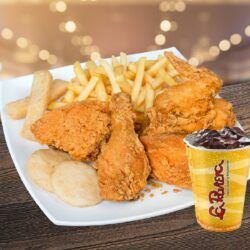Combo 2 : 1/2 Pollo Broasted + Papa Francesa + Arepa +  Coca Cola Dispensador