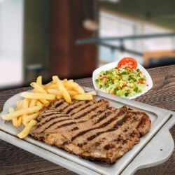 Churrasco con Ensalada Hawaiana