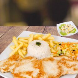 Pollo a La Milanesa con Ensalada Hawaiana